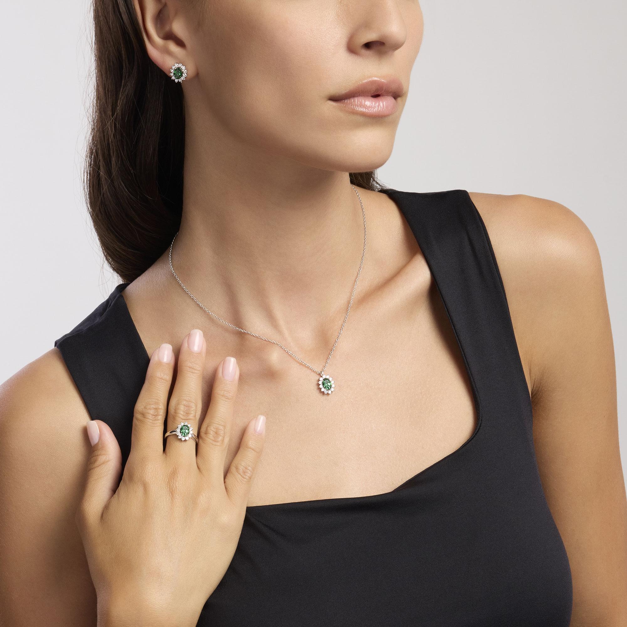 Girocollo in argento con smeraldo sintetico