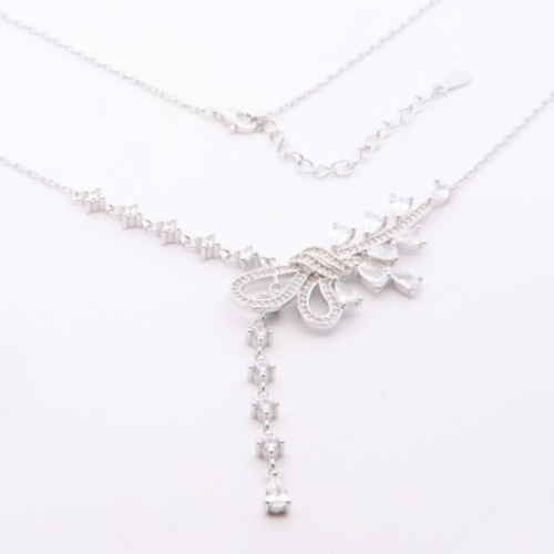 Collana fantasia con fiocco