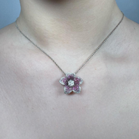 Collana con fiore