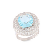 Anello con pietra colore acquamarina