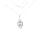 Collana con ciondolo a goccia