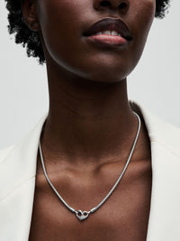 Collana con maglia geometrica