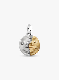 Charm Medallion Bilancia