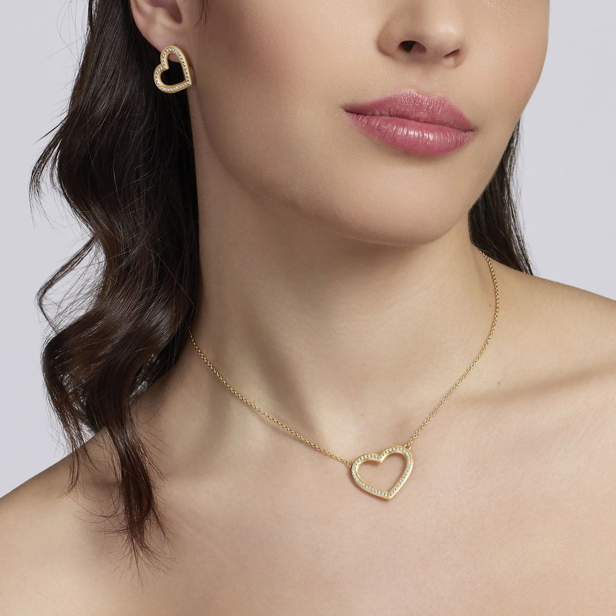 Girocollo in argento dorato con cuore e zirconi